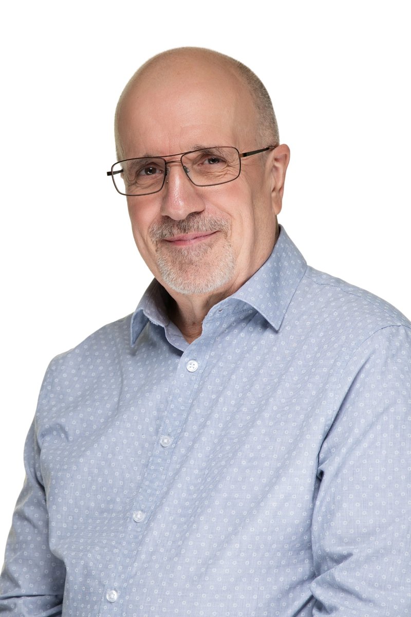 Professional portrait of Dominic Hill